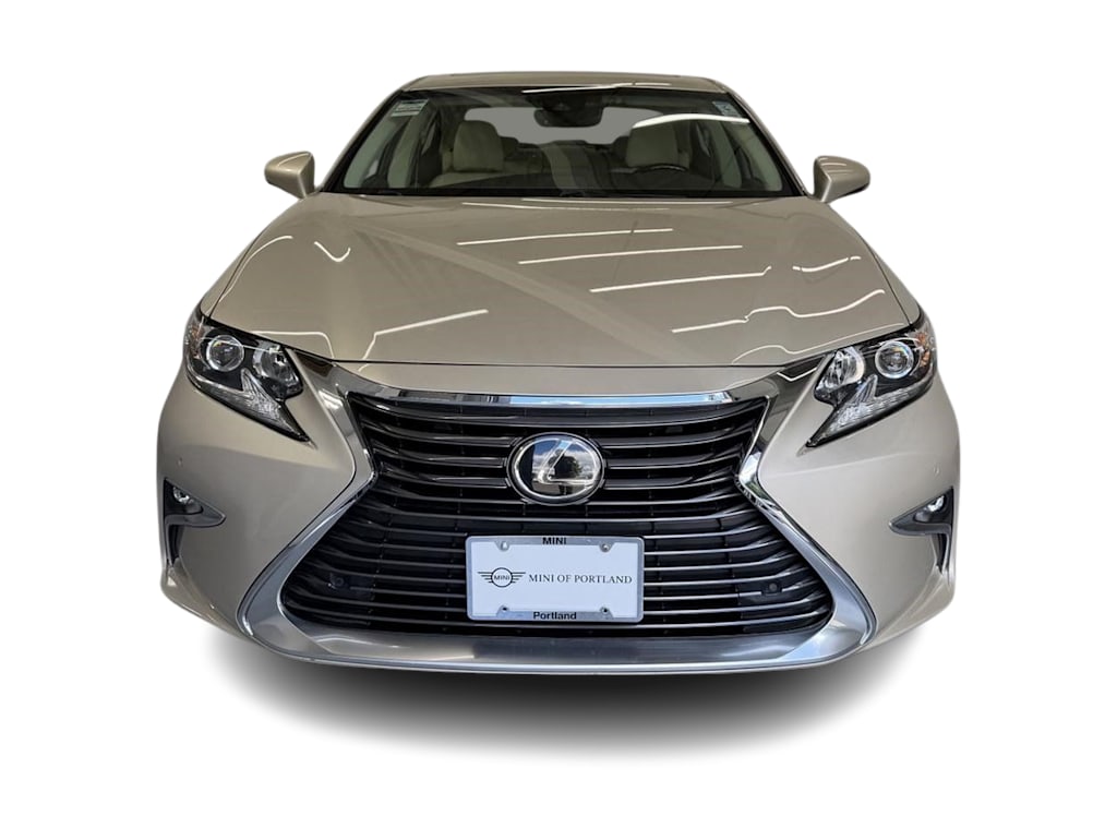 Thumbnail: 2017 Lexus ES - 6