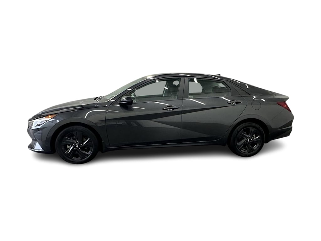 Thumbnail: 2022 Hyundai Elantra - 3
