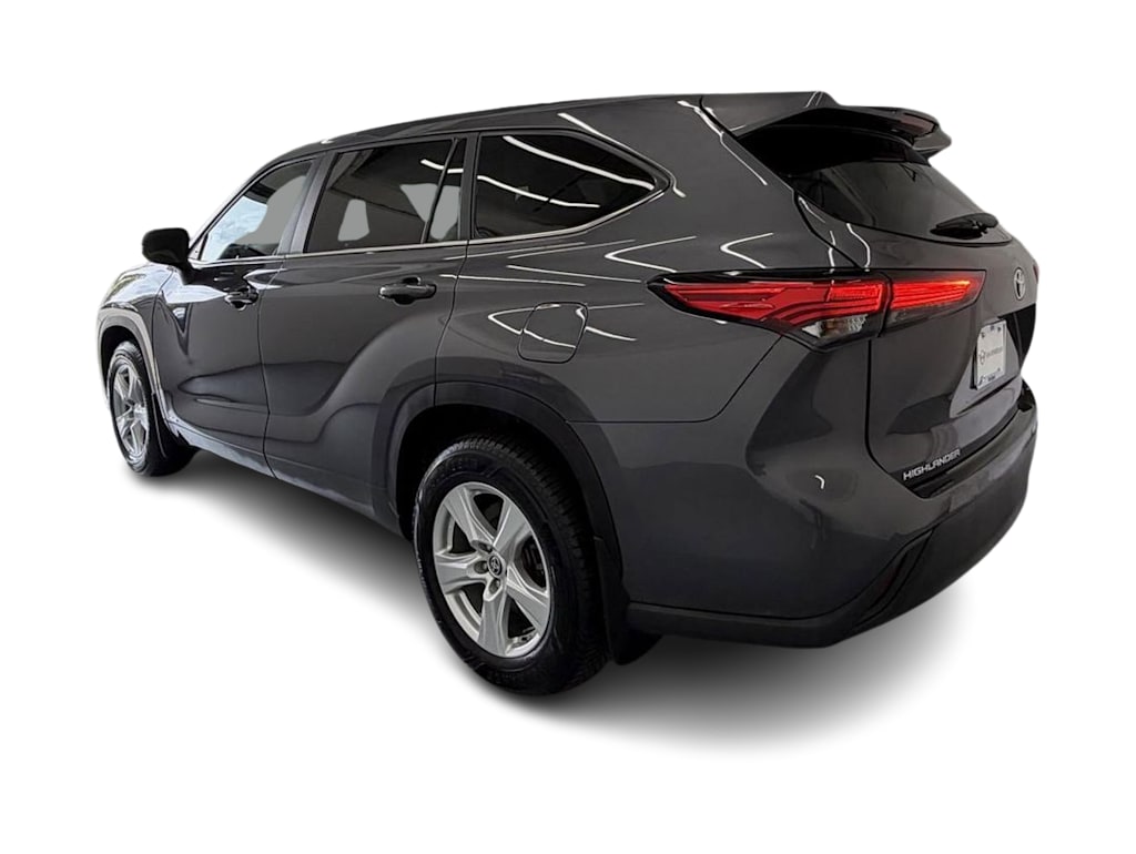 Thumbnail: 2023 Toyota Highlander - 4