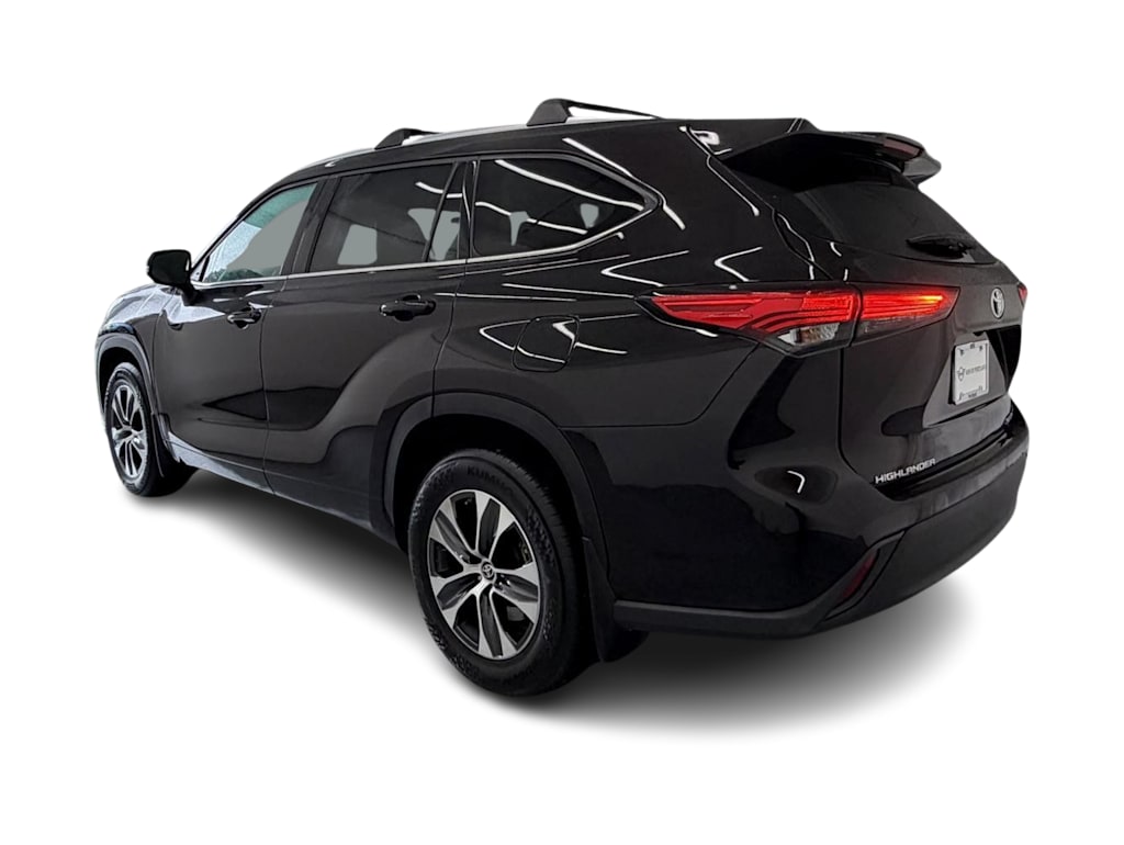 Thumbnail: 2021 Toyota Highlander - 4