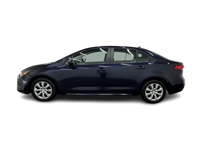 2022 Toyota Corolla LE 3