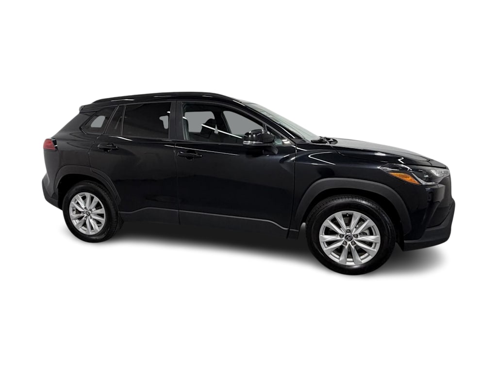 Thumbnail: 2022 Toyota Corolla Cross - 16