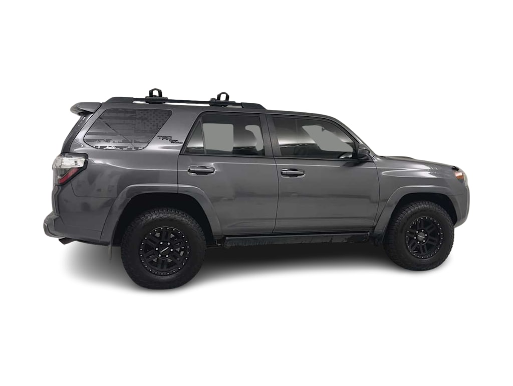 Thumbnail: 2020 Toyota 4Runner - 21