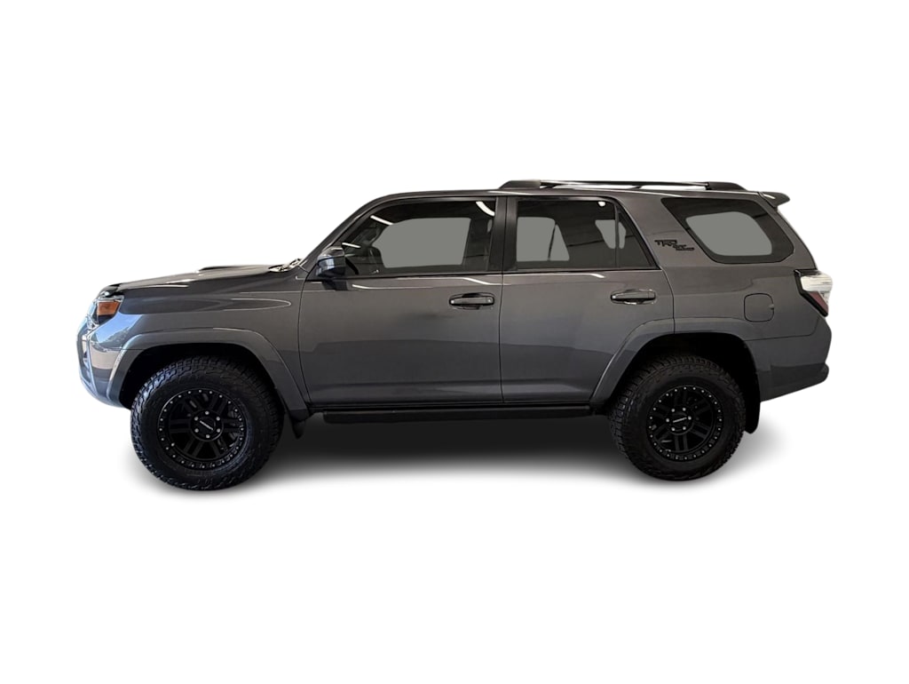 Thumbnail: 2020 Toyota 4Runner - 3