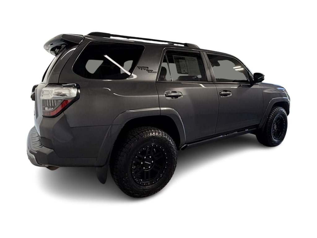 Thumbnail: 2020 Toyota 4Runner - 14