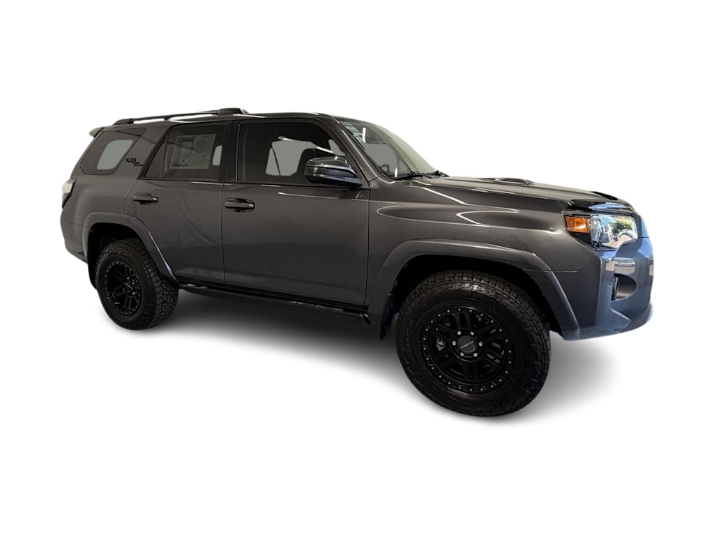 Thumbnail: 2020 Toyota 4Runner - 15