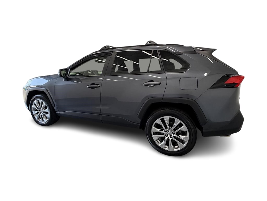 Thumbnail: 2021 Toyota RAV4 - 14