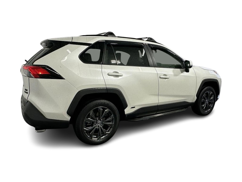Thumbnail: 2022 Toyota RAV4 - 17