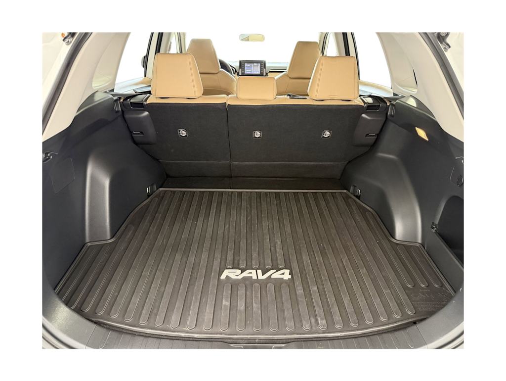 Thumbnail: 2019 Toyota RAV4 - 15