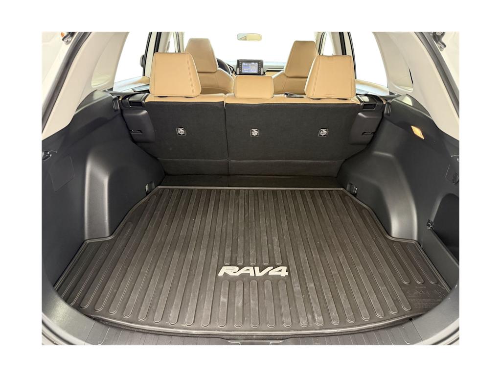 Thumbnail: 2019 Toyota RAV4 - 15