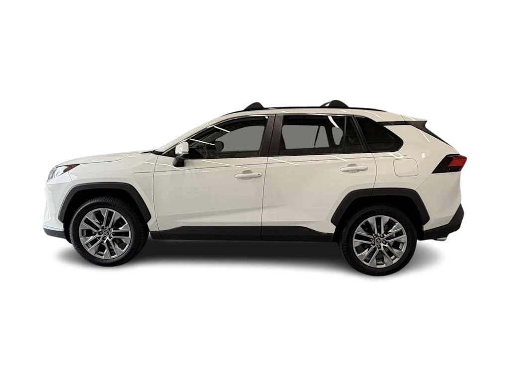 Thumbnail: 2019 Toyota RAV4 - 3