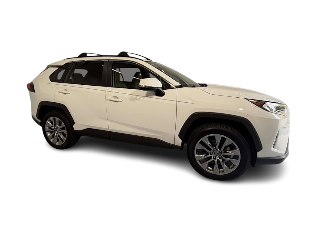 Thumbnail: 2019 Toyota RAV4 - 17