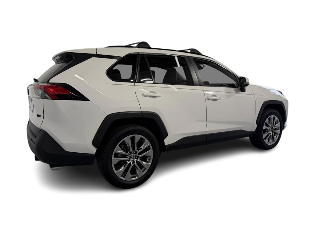 Thumbnail: 2019 Toyota RAV4 - 16