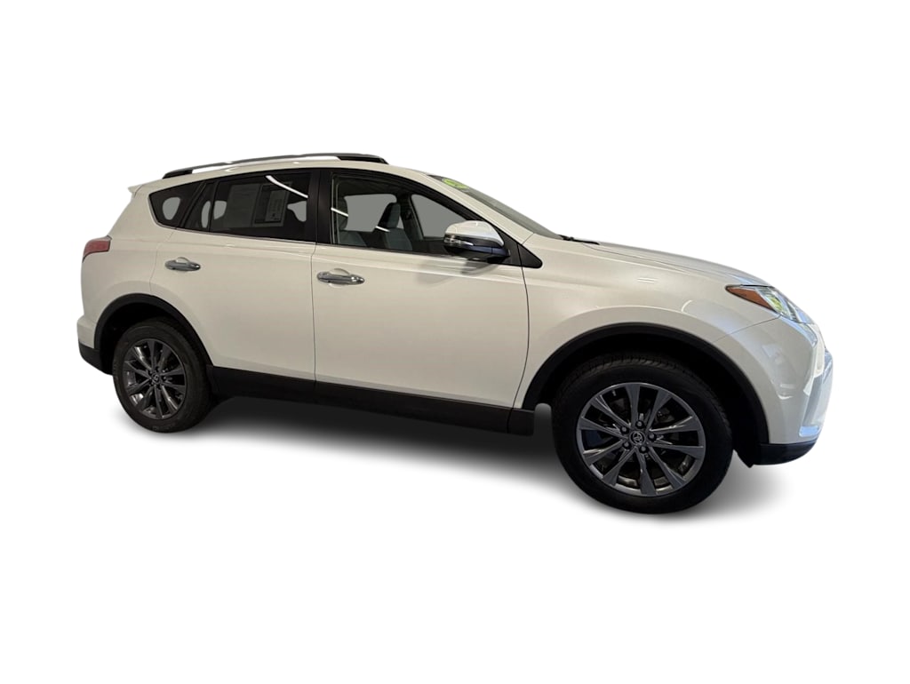 Thumbnail: 2018 Toyota RAV4 - 17