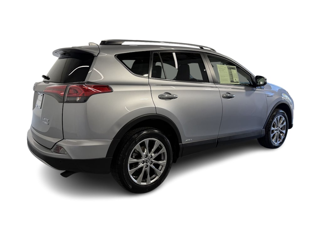 Thumbnail: 2018 Toyota RAV4 - 17