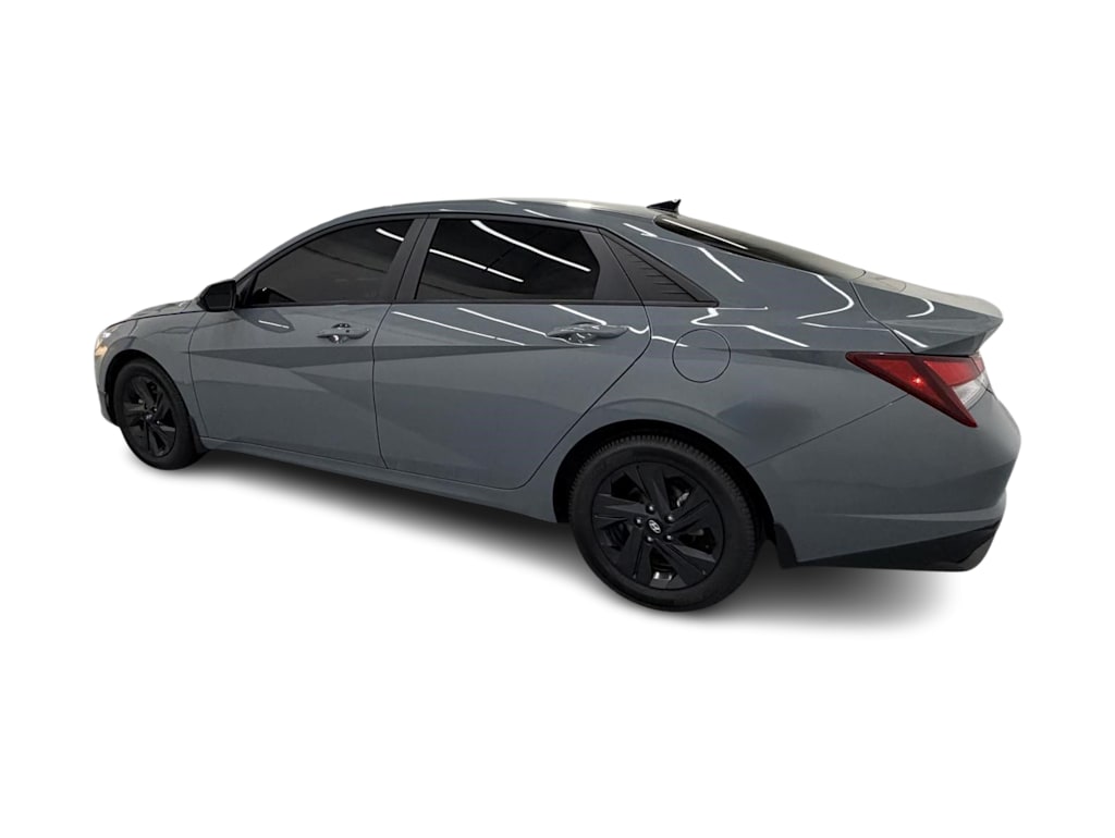 Thumbnail: 2022 Hyundai Elantra - 15