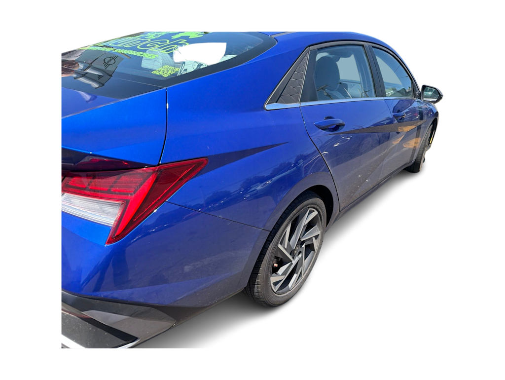 Thumbnail: 2024 Hyundai Elantra - 10