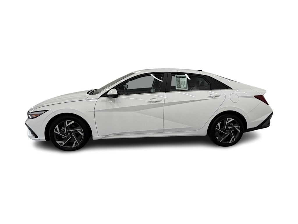 Thumbnail: 2024 Hyundai Elantra - 3