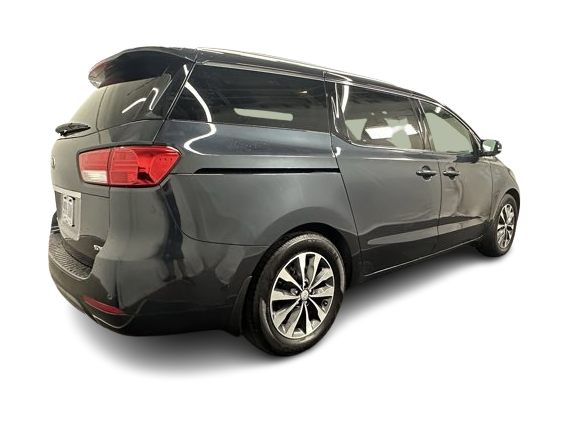 2016 Kia Sedona SX 16