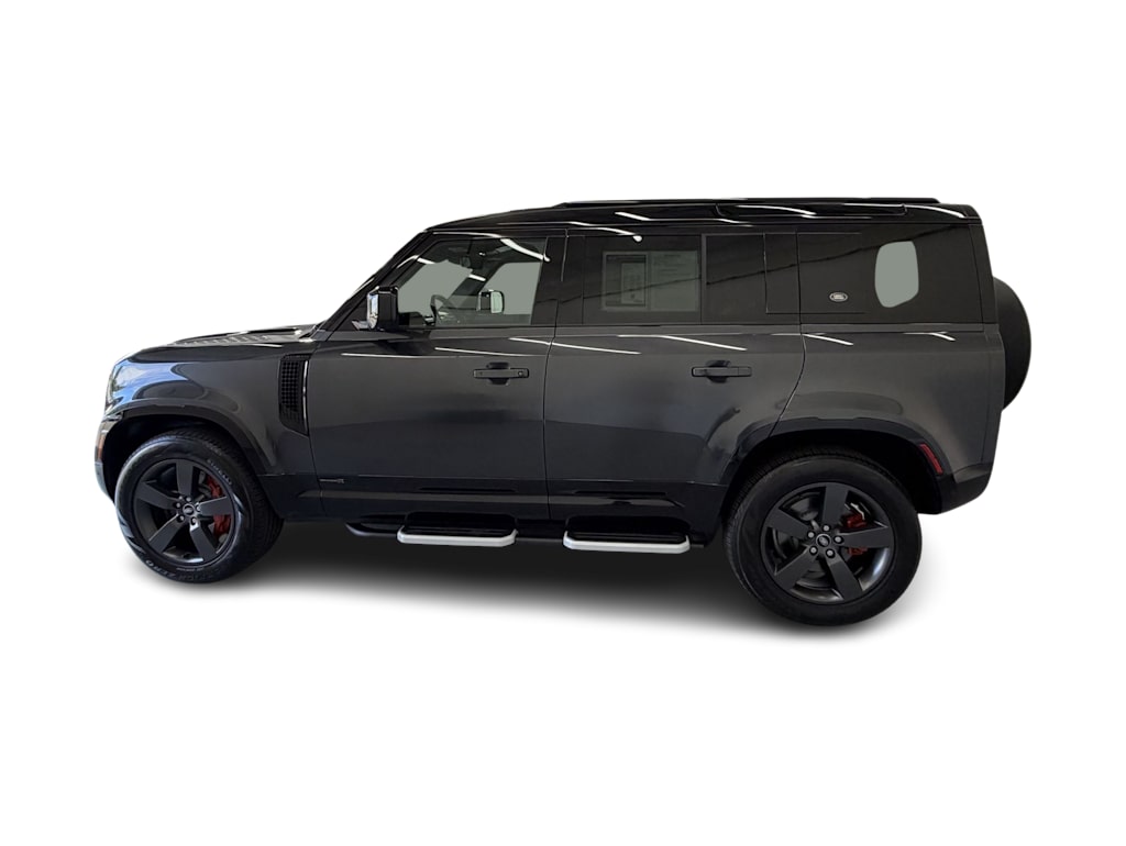 Thumbnail: 2023 Land Rover Defender - 3