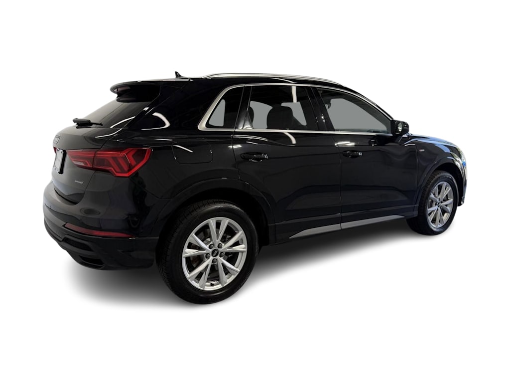 Thumbnail: 2024 Audi Q3 - 15