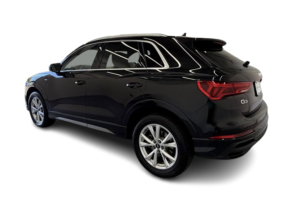Thumbnail: 2024 Audi Q3 - 3