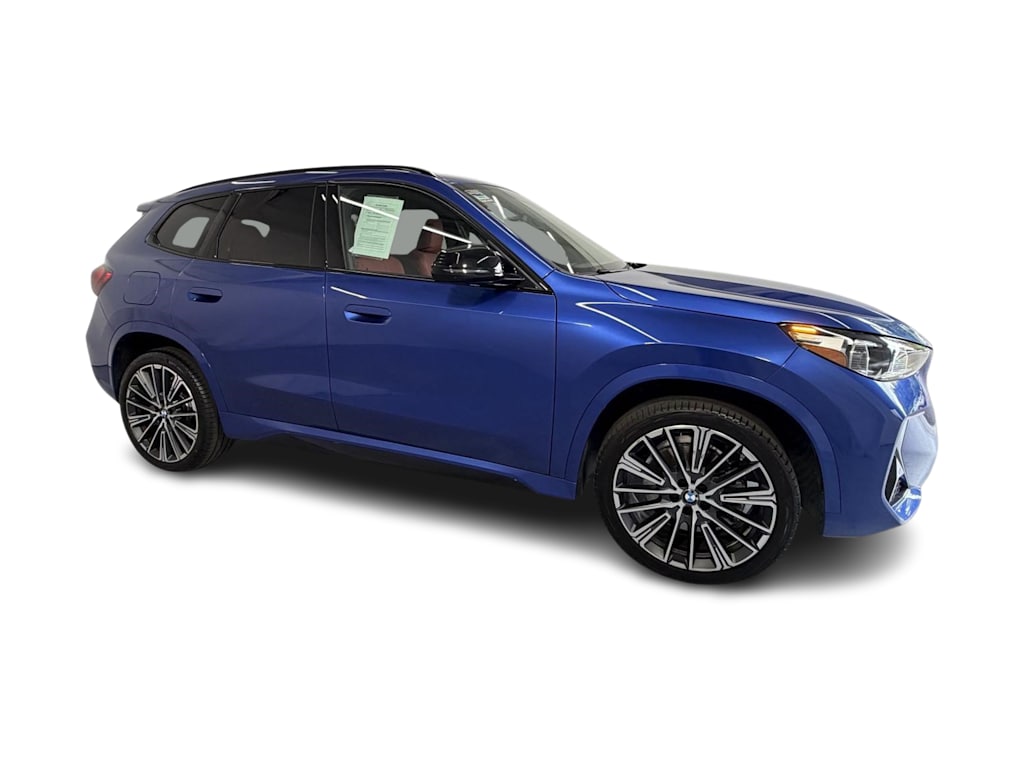 Thumbnail: 2023 BMW X1 - 17