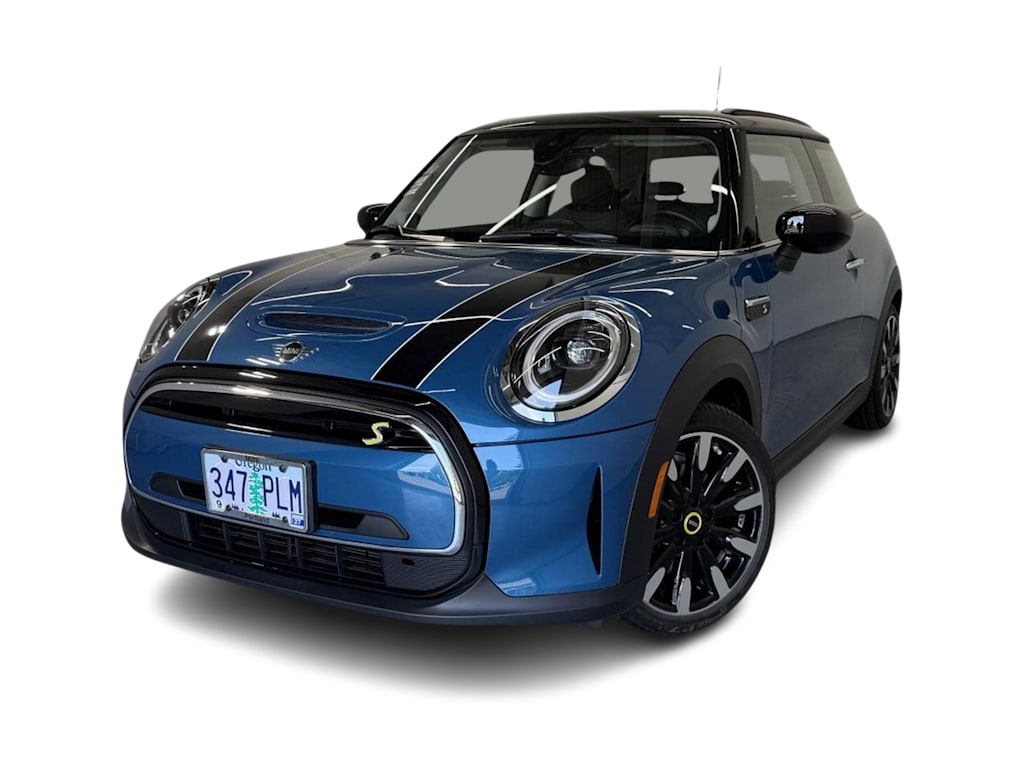 Used 2024 MINI Hardtop 2 Door SE with VIN WMW13DJ03R2V03943 for sale in West Allis, WI