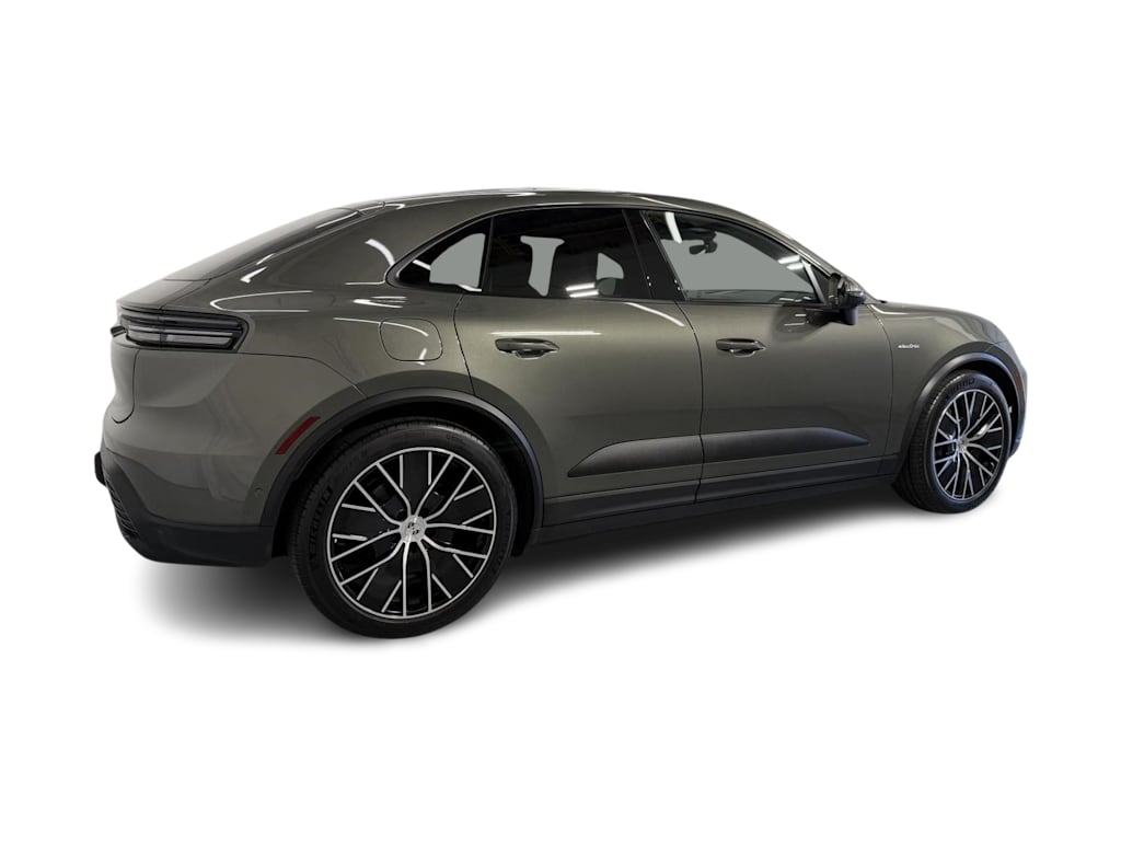 Thumbnail: 2025 Porsche Macan - 17