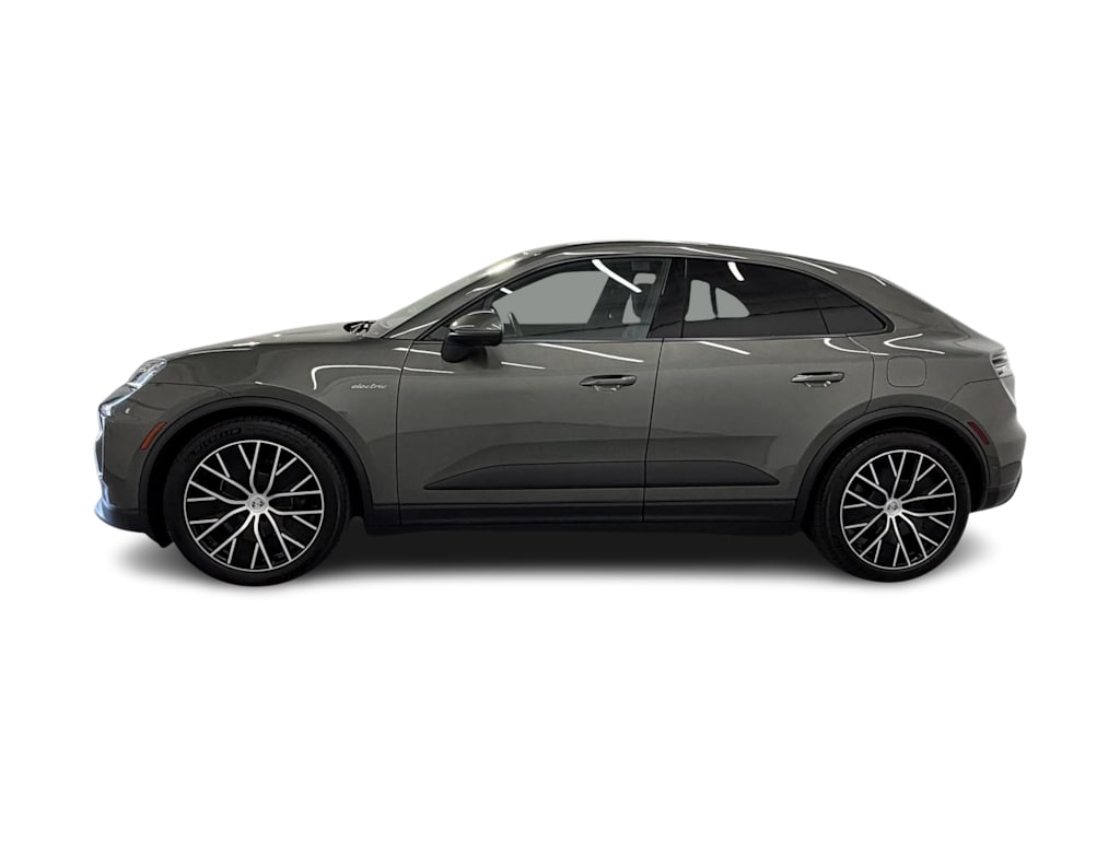 Thumbnail: 2025 Porsche Macan - 3