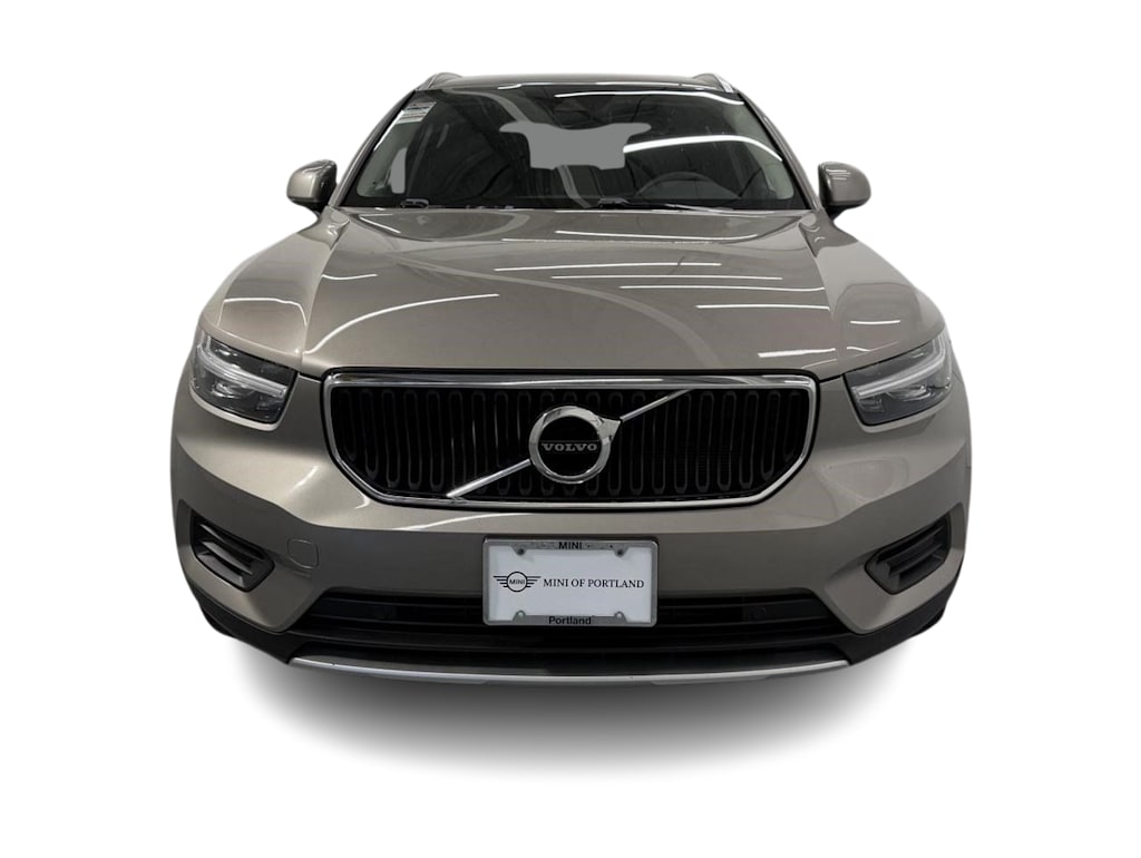 Thumbnail: 2022 Volvo XC40 - 6