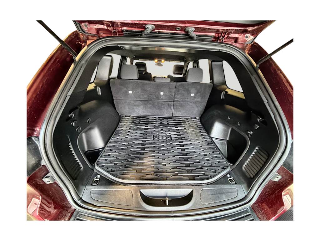 Thumbnail: 2021 Jeep Grand Cherokee - 16