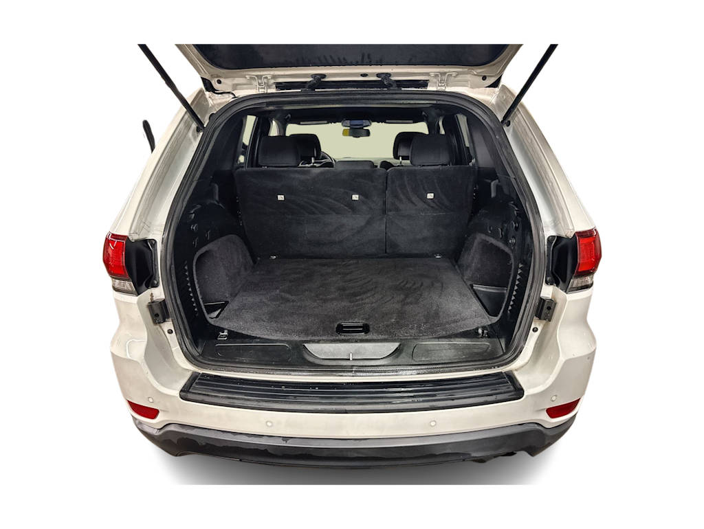 Thumbnail: 2016 Jeep Grand Cherokee - 17