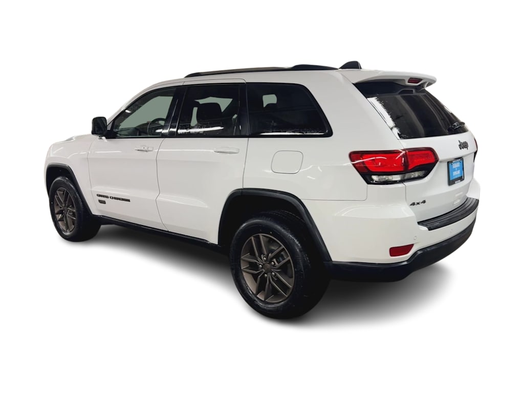 Thumbnail: 2016 Jeep Grand Cherokee - 4