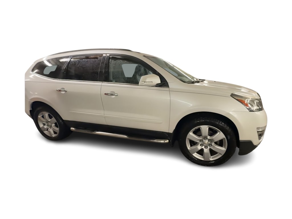 Thumbnail: 2017 Chevrolet Traverse - 16