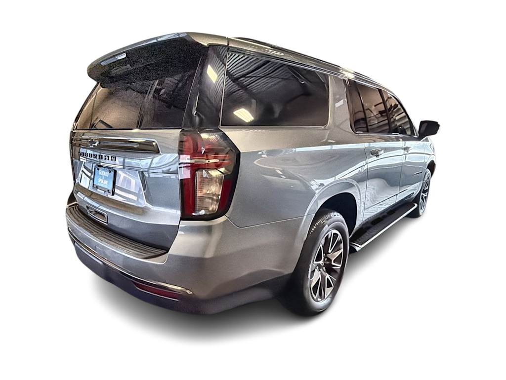 Thumbnail: 2022 Chevrolet Suburban - 21