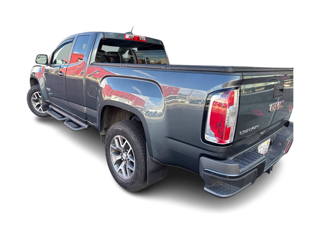 Thumbnail: 2015 GMC Canyon - 3