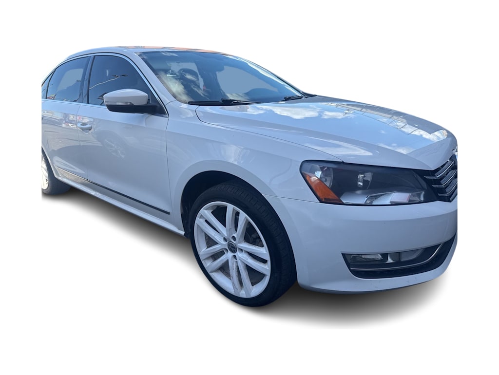 Thumbnail: 2013 Volkswagen Passat - 6