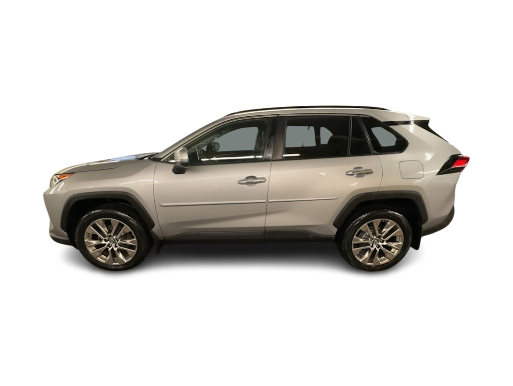 Thumbnail: 2019 Toyota RAV4 - 3