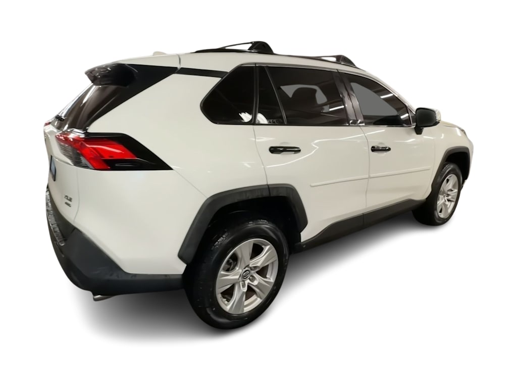 Thumbnail: 2019 Toyota RAV4 - 21