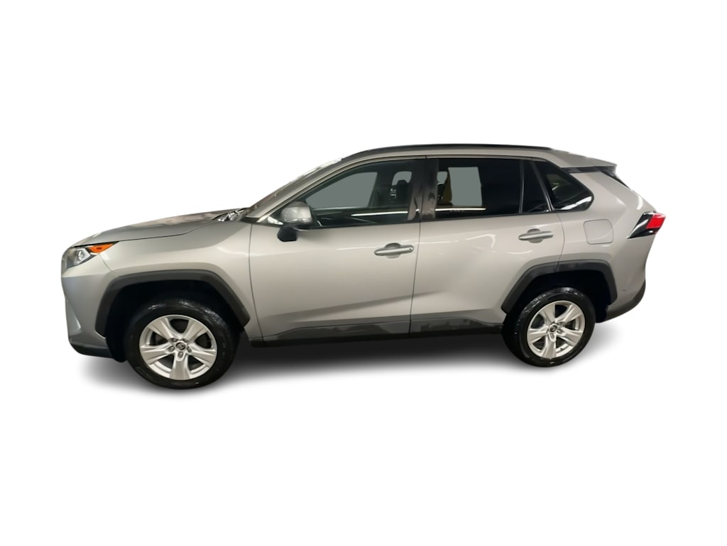 Thumbnail: 2021 Toyota RAV4 - 3