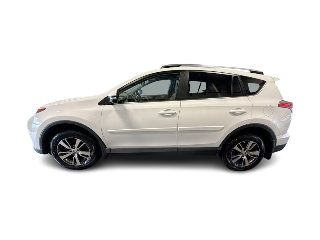 Thumbnail: 2018 Toyota RAV4 - 3