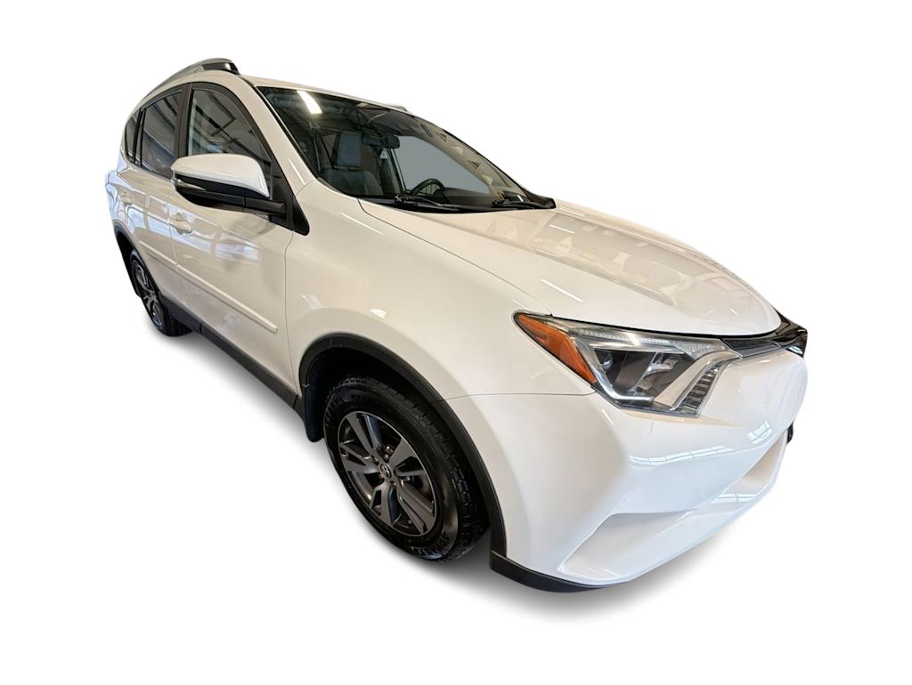 Thumbnail: 2018 Toyota RAV4 - 20
