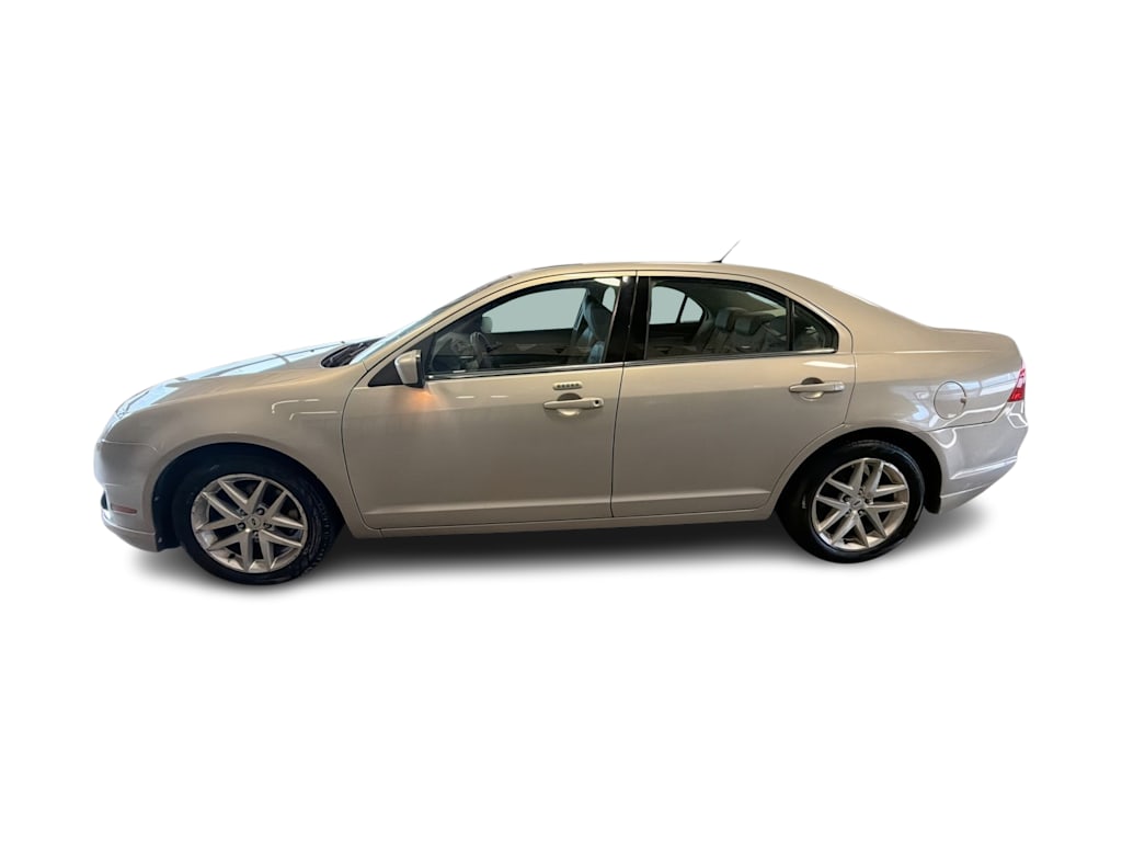 Thumbnail: 2010 Ford Fusion - 3