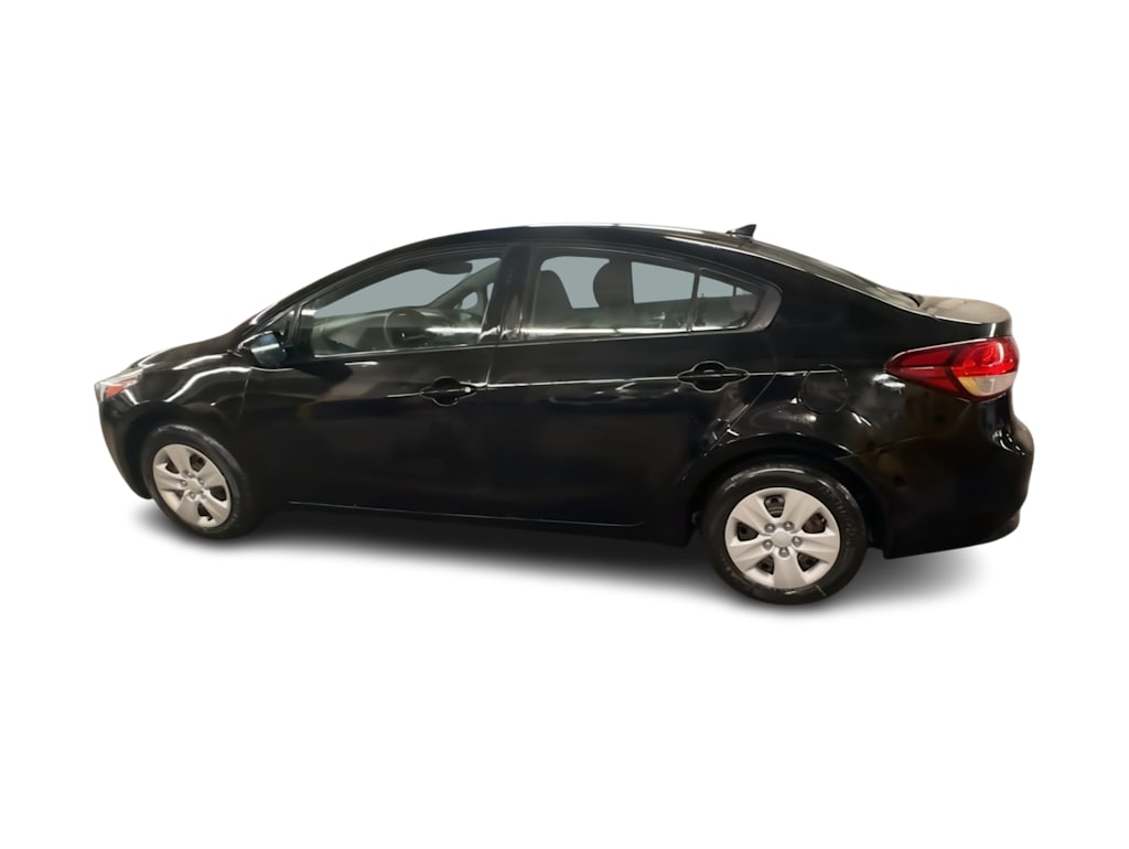 Thumbnail: 2017 Kia Forte - 21
