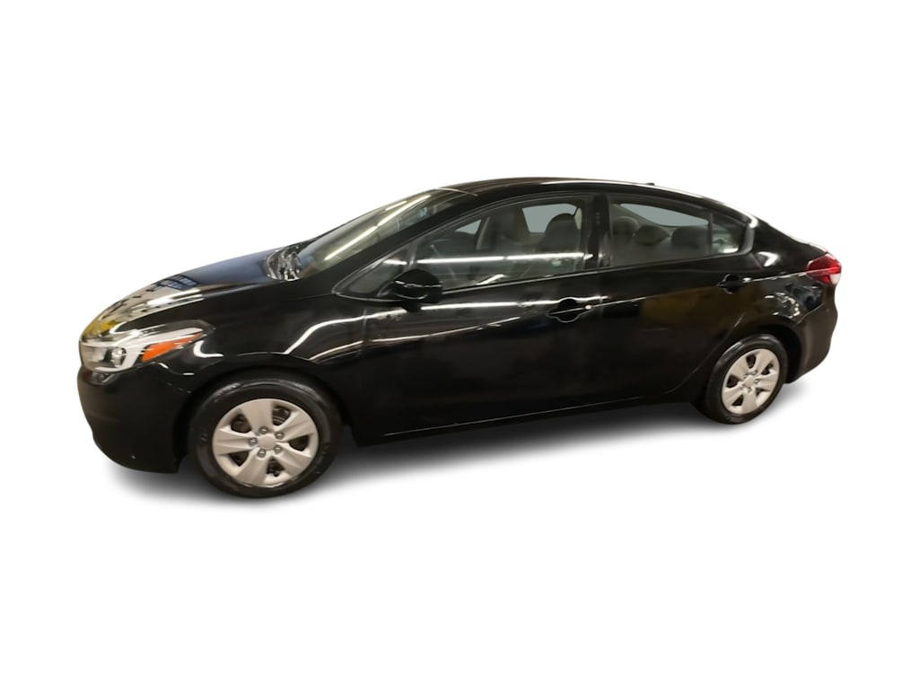 Thumbnail: 2017 Kia Forte - 3