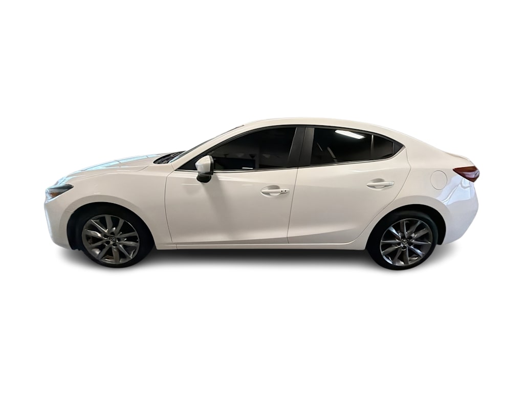 Thumbnail: 2018 Mazda Mazda3 - 3