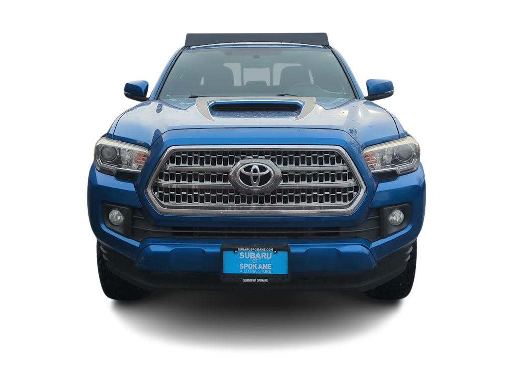 Thumbnail: 2017 Toyota Tacoma - 6