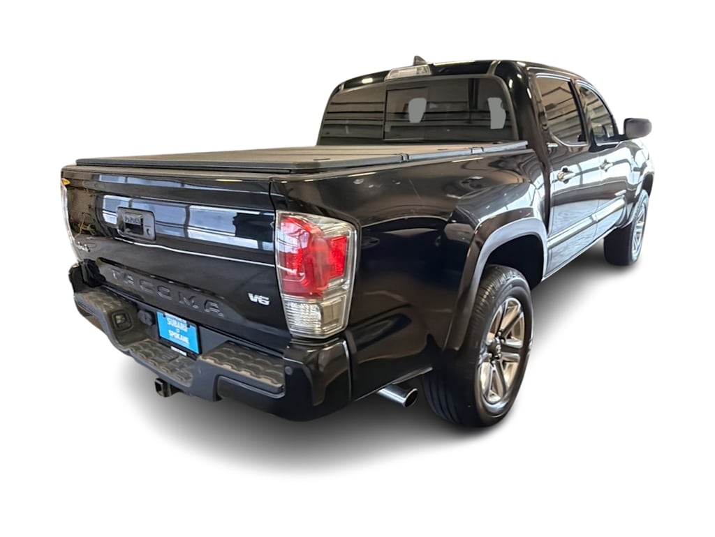 Thumbnail: 2017 Toyota Tacoma - 21
