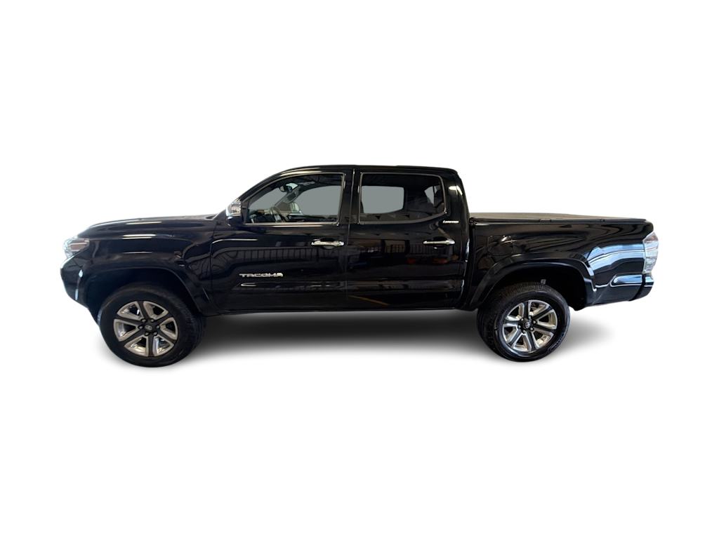 Thumbnail: 2017 Toyota Tacoma - 3